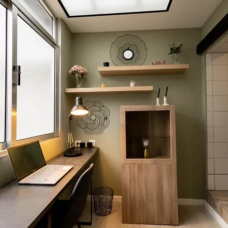 Birds Shelter & Birds Leaves Fanzeres