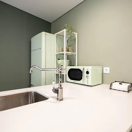 Birds Shelter&birds Leaves