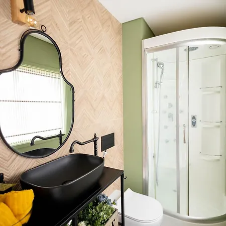 Birds Shelter&birds Leaves Villa