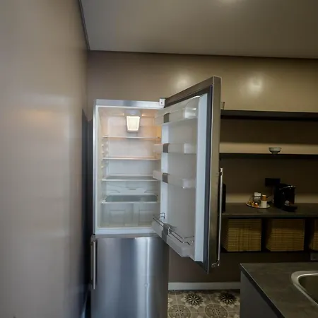 Birds Shelter & Birds Leaves