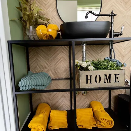 Birds Shelter & Birds Leaves *