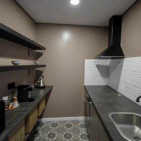 Birds Shelter & Birds Leaves *