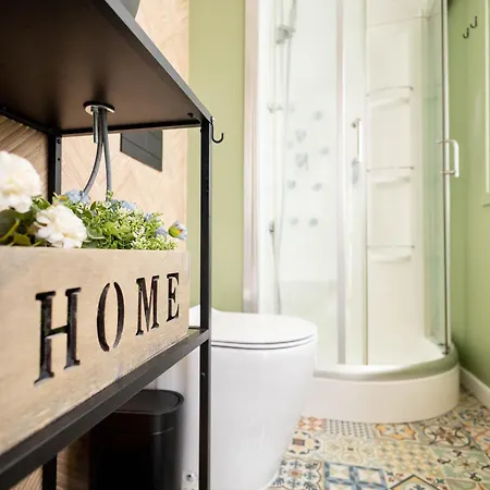 Birds Shelter & Birds Leaves Fanzeres