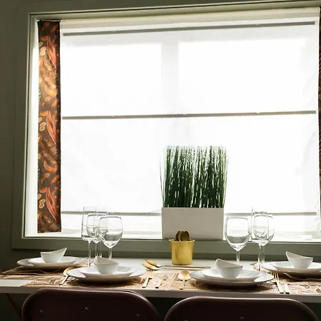 Birds Shelter&birds Leaves *