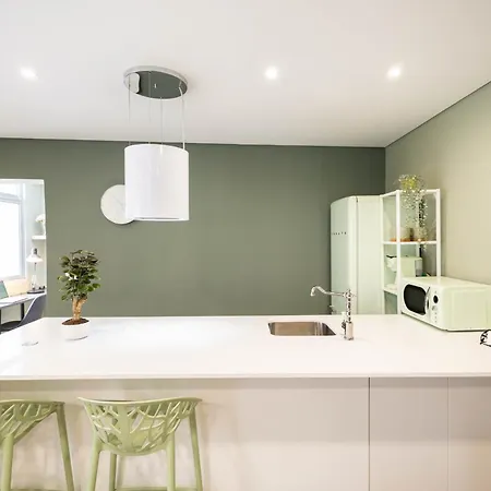 Villa Birds Shelter&birds Leaves