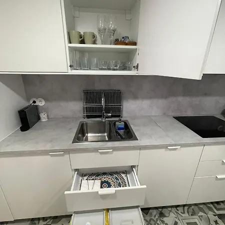 Villa Birds Shelter & Birds Leaves