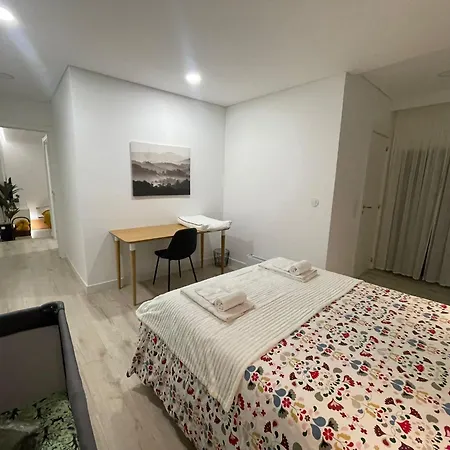 Birds Shelter & Birds Leaves Villa *