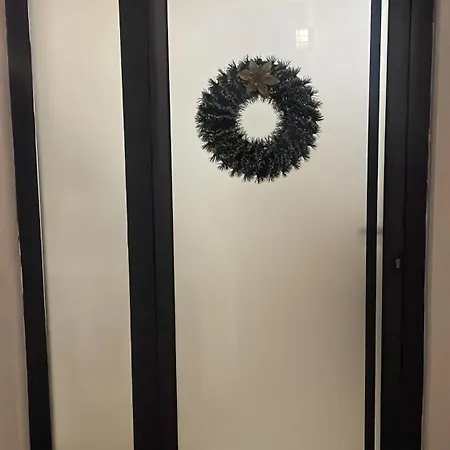 Birds Shelter & Birds Leaves