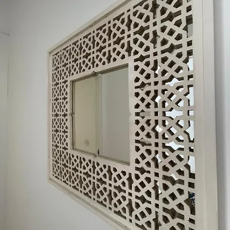 Birds Shelter & Birds Leaves Fanzeres