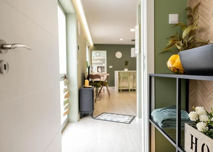 Birds Shelter & Birds Leaves * Fanzeres