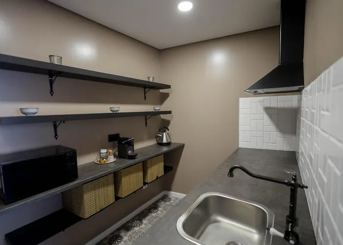 Villa Birds Shelter & Birds Leaves