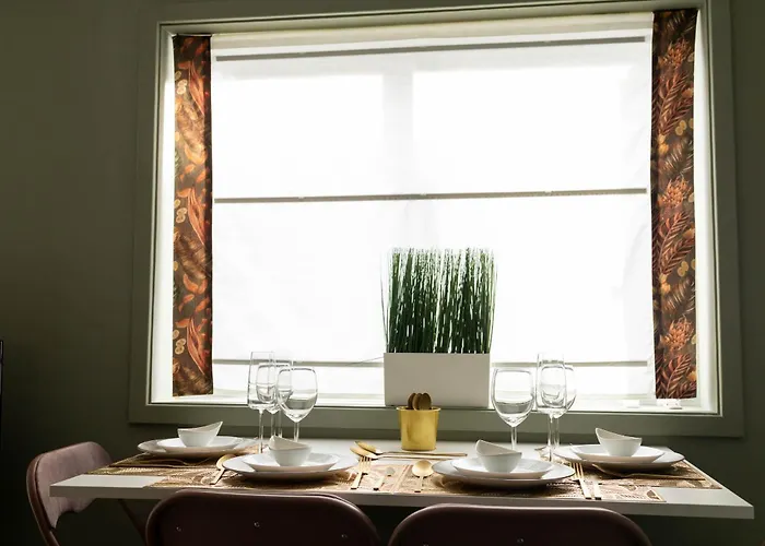 Birds Shelter & Birds Leaves *