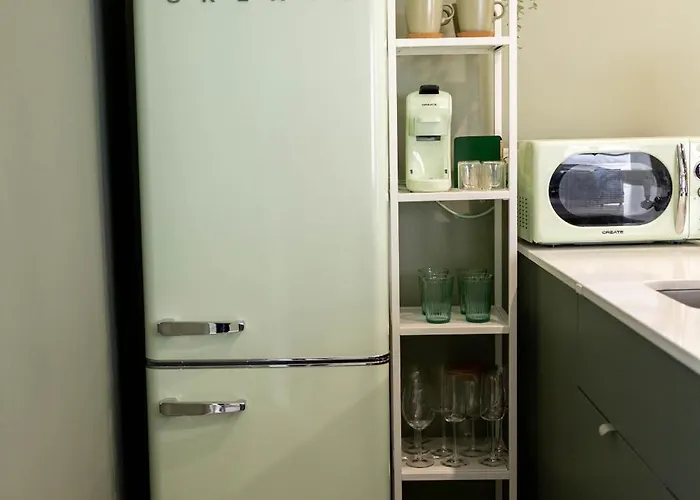 Birds Shelter & Birds Leaves * Fanzeres