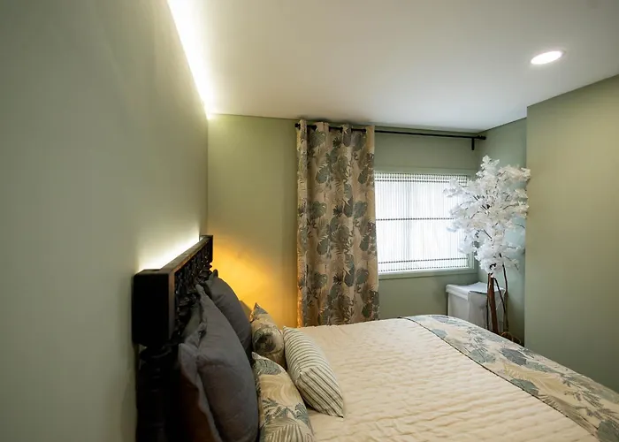 Villa Birds Shelter & Birds Leaves Fanzeres