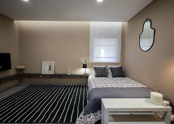 Birds Shelter & Birds Leaves Villa *