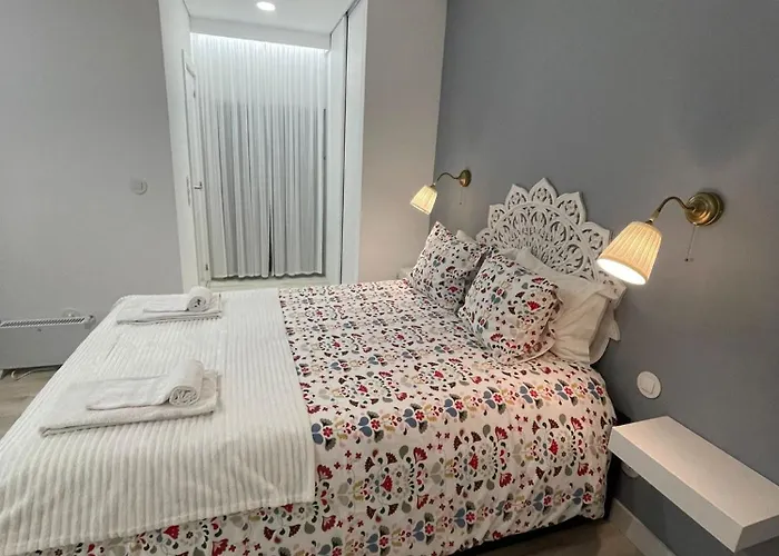 Birds Shelter & Birds Leaves 빌라 Fanzeres